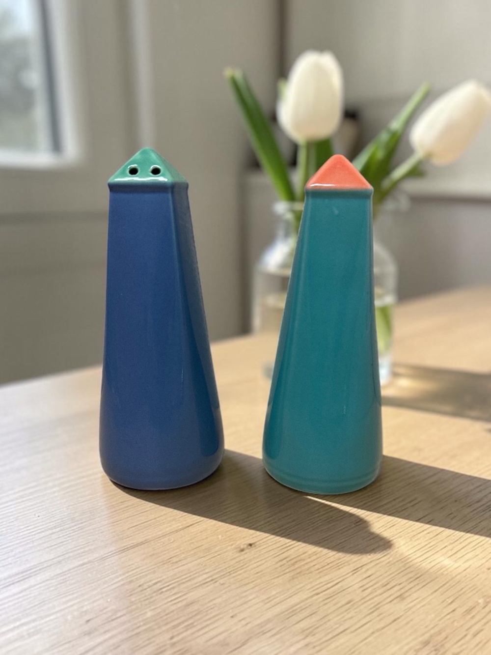 Lindt‑Stymeist Collectible Salt & Pepper Shakers – Two‑Tone Geometric Pair